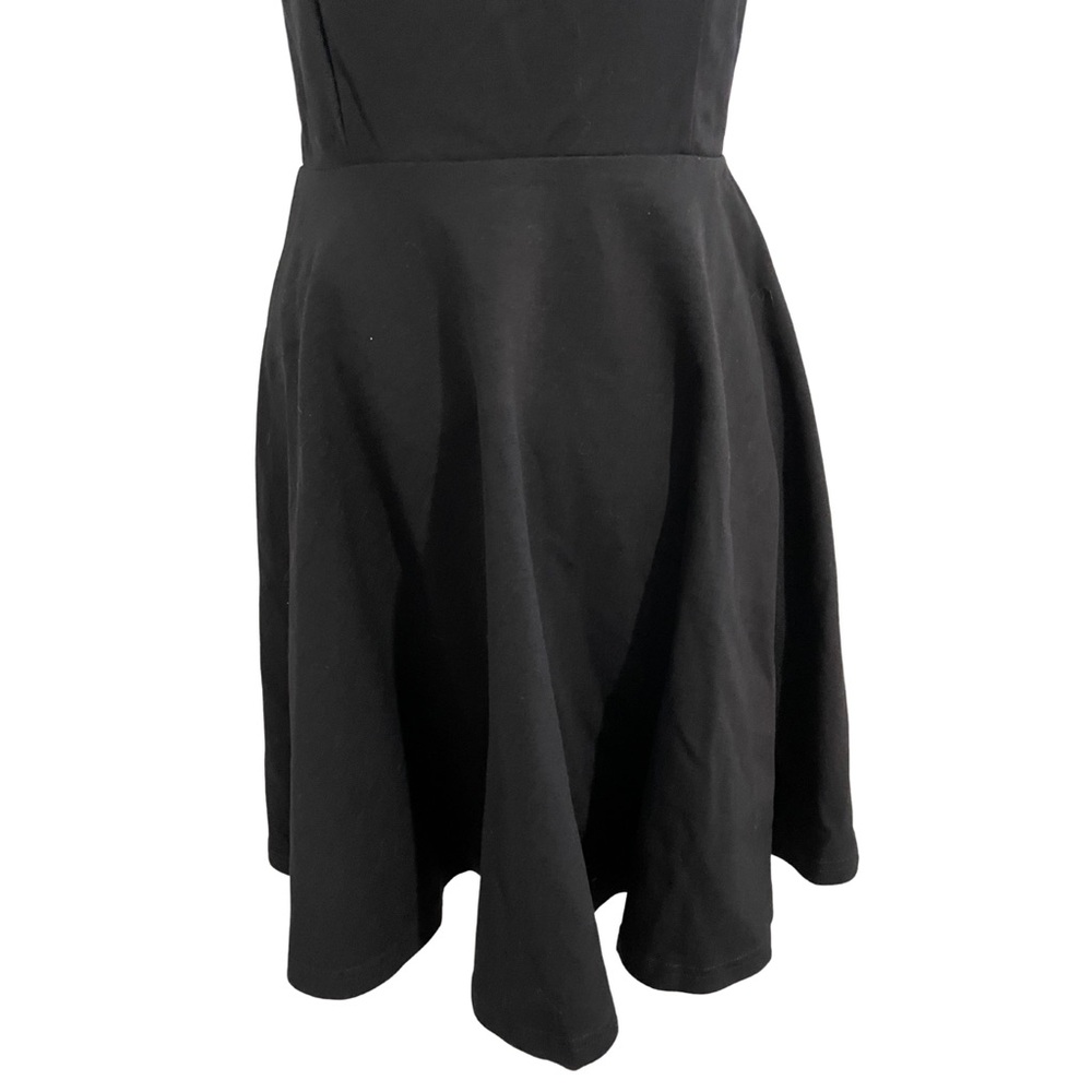 NWT LULUS Black Strapless Fit & Flare Dress – Size M
Style #67462 - Picture 6 of 13
